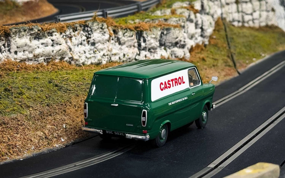 Autíčko Street SCALEXTRIC C4648 - Ford Transit MK1 - Castrol (1:32)