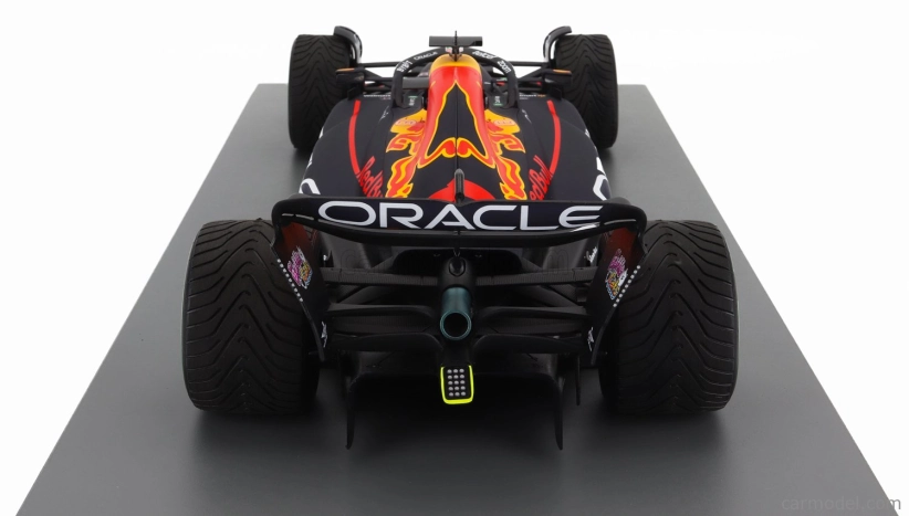 Spark-model Red bull F1 Rb18 Team Oracle Red Bull Racing N 1 World Champion Winner Japan Gp With Pit Board 2022 Max Verstappen 1:12 Matte Blue Yellow Red