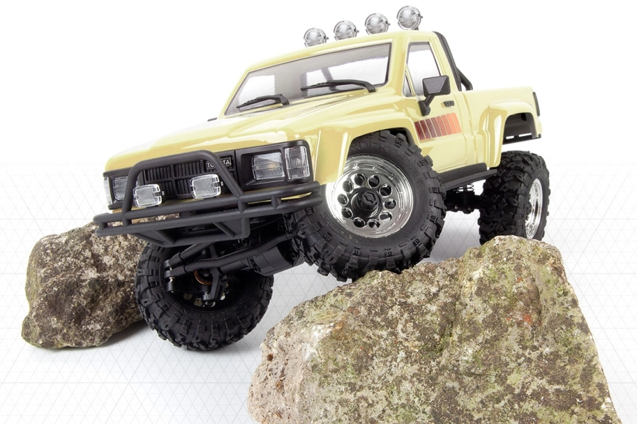 Venture18 1985 Toyota Hilux SR5 - krémový