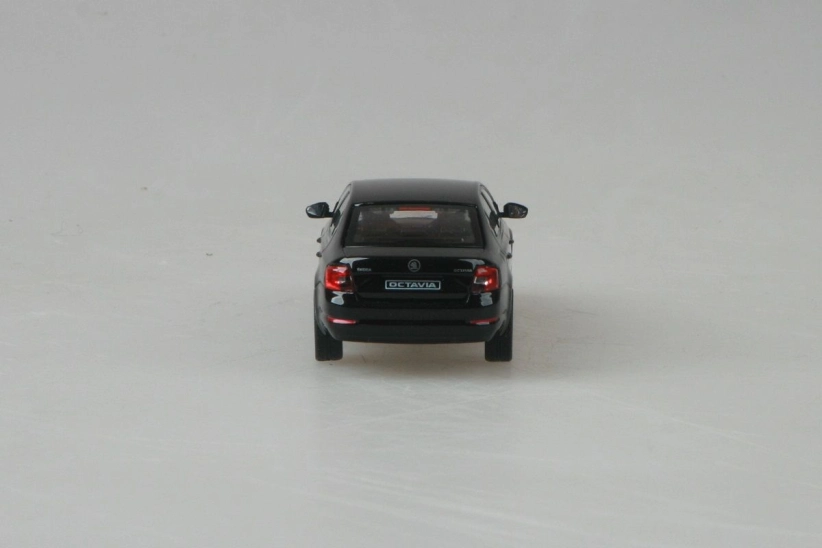 Abrex Škoda Octavia III (2012) 1:43 - černá Magic metalíza