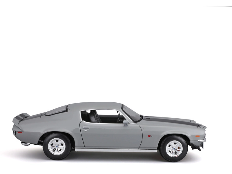 Maisto Chevrolet Camaro 1971 1:18 šedá