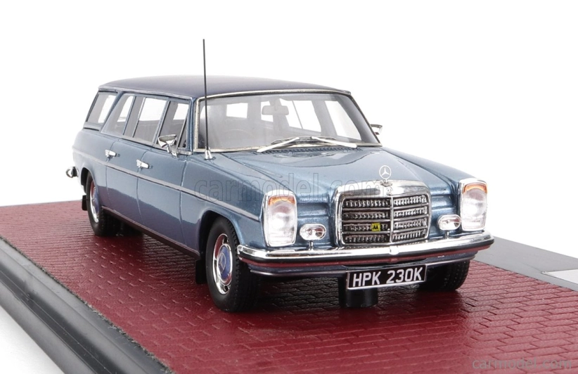 Matrix scale models Mercedes benz V114 Lwb Crayford Estate 1971 1:43 Světle Modrá Met