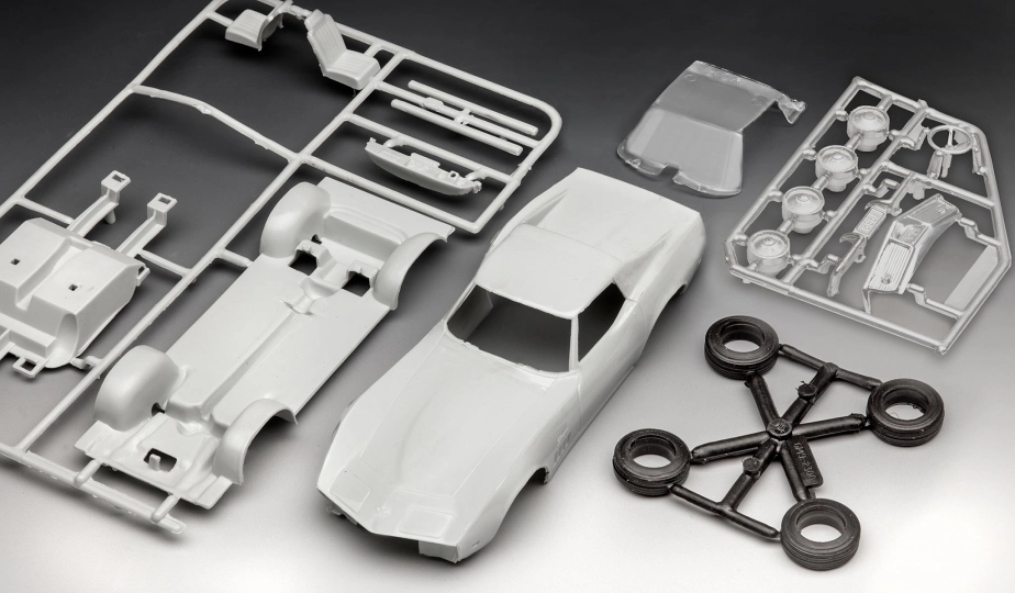 Starter Kit auto 77684 - Corvette C3 (1:32)