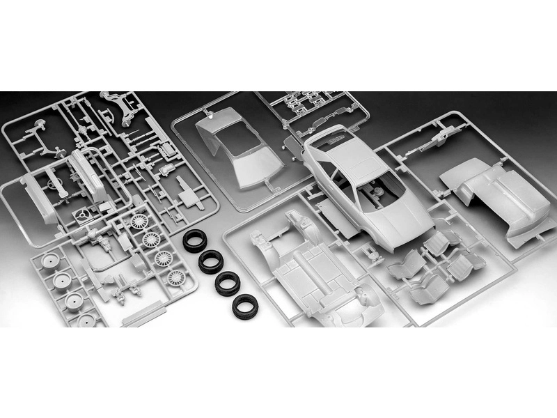 Revell Volkswagen Corrado 35 rokov (1:24) (darčeková súprava)