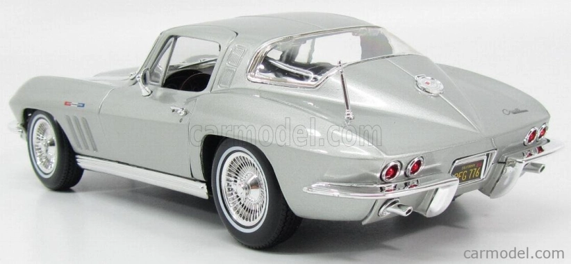 Maisto Chevrolet Corvette Coupe 2-dverový 1965 1:18 Strieborný