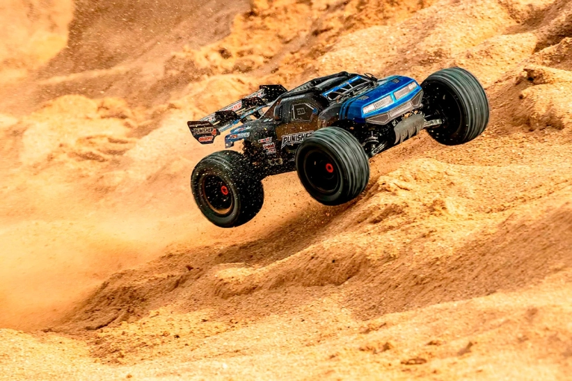 RC auto PUNISHER-4 Monster Truck 4WD 3-4S RTR, zelená