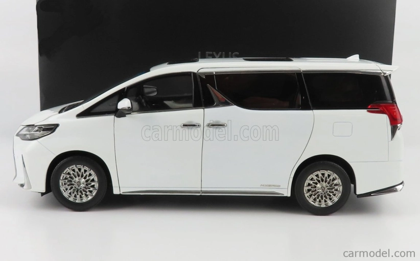Kyosho Lexus Lm300h Minivan 2020 1:18 Bílá Perla