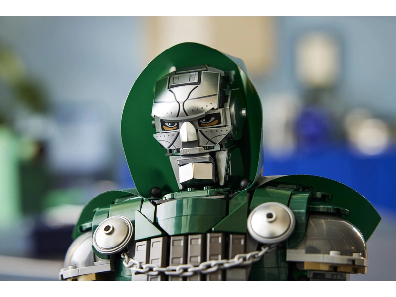 LEGO Marvel - Busta Doktora Dooma
