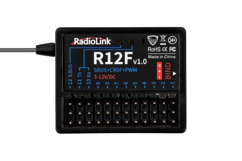 Vysílač T12D s přijímačem R12F