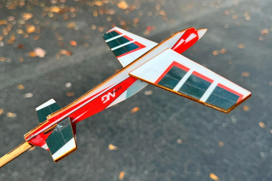 Stick plane - Extra NG Červená