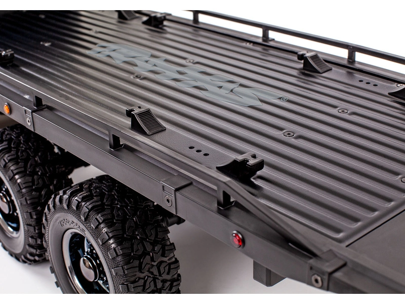 Traxxas TRX-6 Ultimate RC Hauler 6x6 1:10 RTR čierny