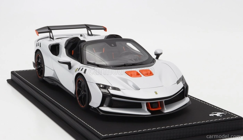 Bbr-models Ferrari Sf90 Xx Stradale Spider 2024 - Con Vetrina - With Showcase 1:18 Bianco Artico - Bílá Met Oranžová Černá