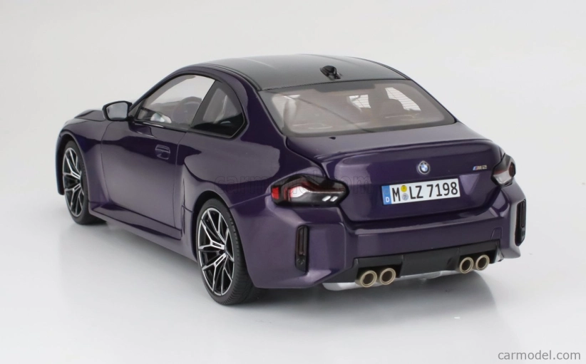 Minichamps BMW radu 2 M2 Coupe (g87) 2023 1:18 Purple