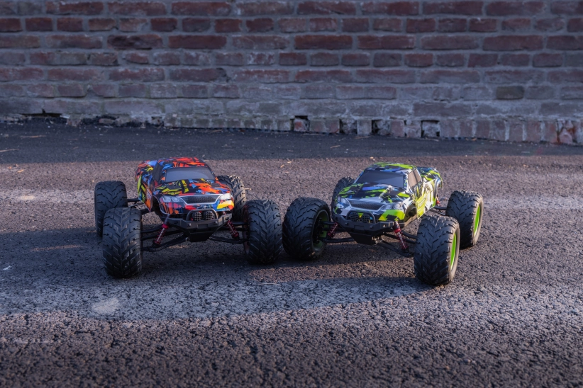 RC auto RMT Dominator Monster, oranžová