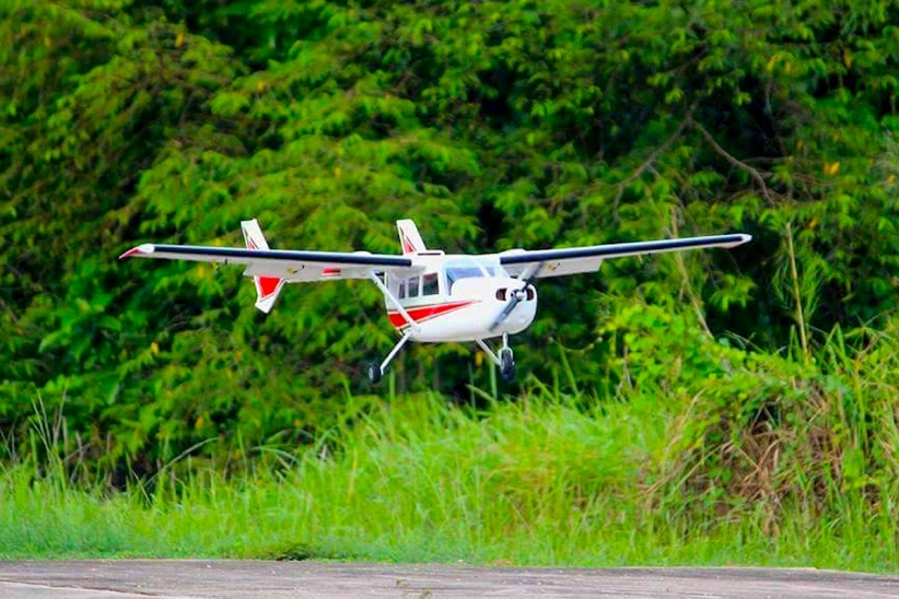 Cessna 337 Skymaster 1,95 m