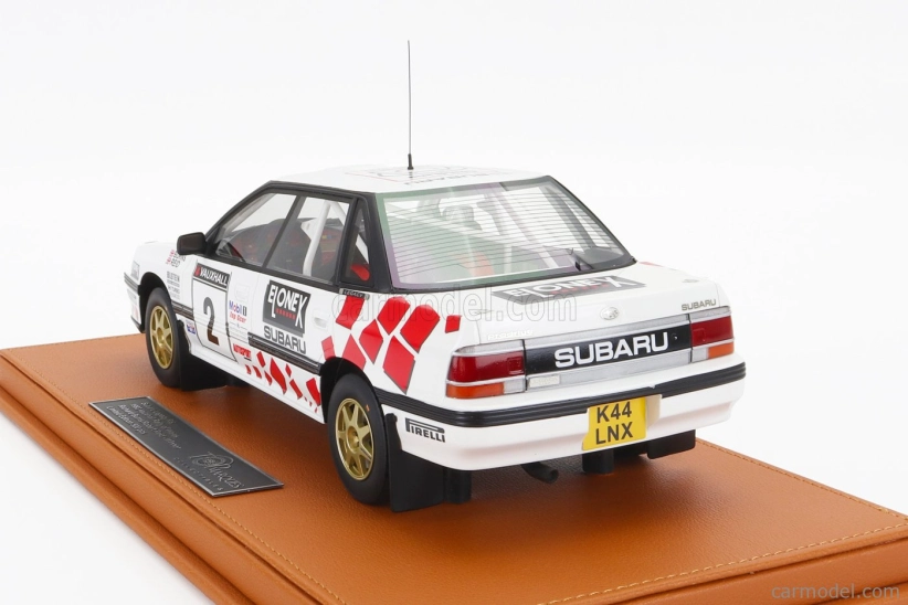 Topmarques Subaru Legacy Rs N 2 Winner British Rally 1993 Richard Burns - Robert Reid - Con Vetrina - S vitrínou 1:18 biela