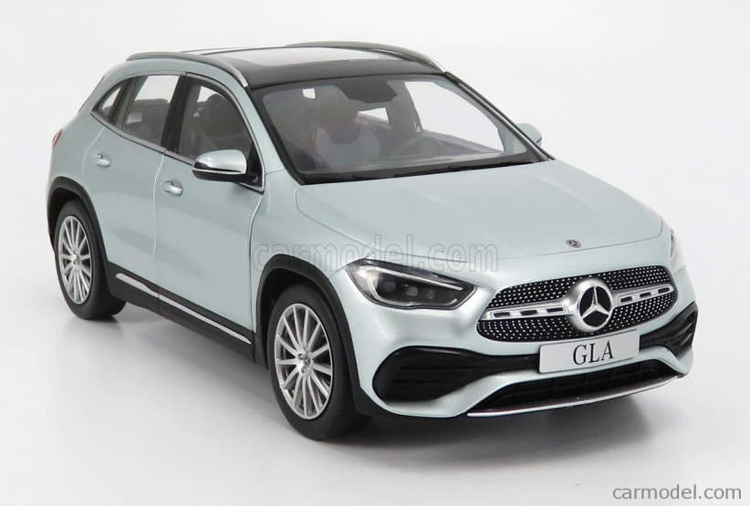 Z-models Mercedes Benz Gla-class (h247) 2020 1:18 Strieborná