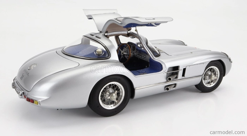 Cmc Mercedes Benz 300 Slr Coupe N T1 Rac Tourist Trophy 1955 1:18 Strieborná