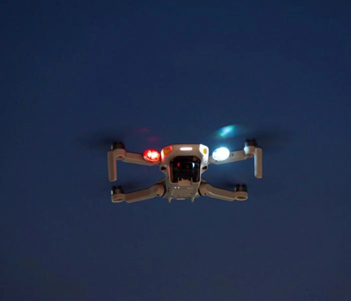Barevné LED stroboskopické světlo pro drony (2ks)