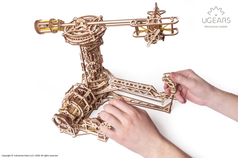 Ugears 3D drevené mechanické puzzle lietajúce stroje