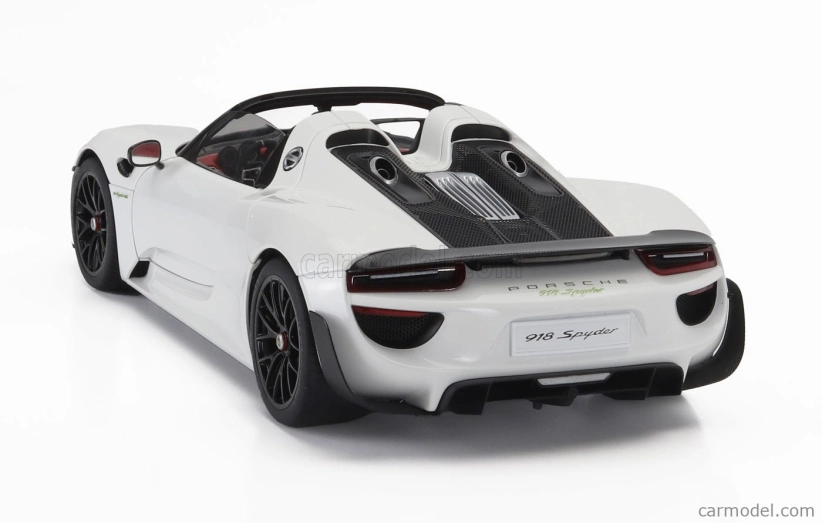 Autoart Porsche 918 Spyder Weissach Package 2013 1:18 Biela