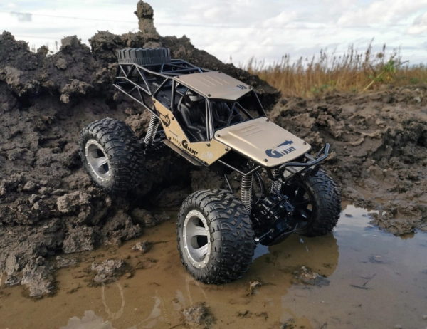 RC voděodolný crawler Important Miracle, zlatá + náhradní baterie