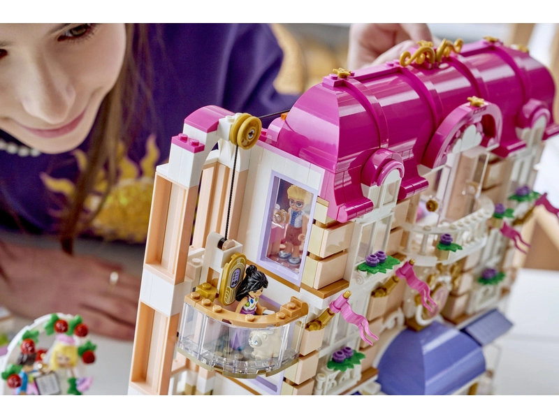 LEGO Friends - Grand Hotel v městečku Heartlake