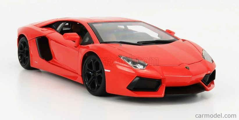 Bburago Plus Lamborghini Aventador LP 700-4 1:18 oranžová metalíza