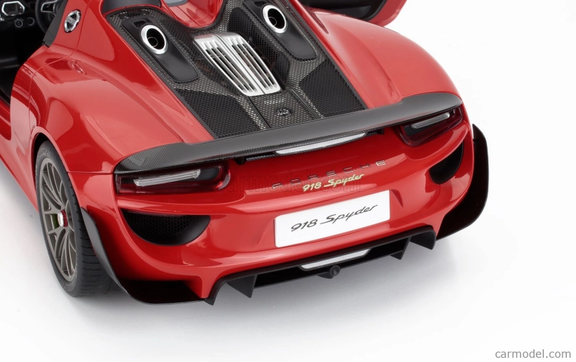 Autoart Porsche 918 Spyder Weissach Package 2013 1:12 červená