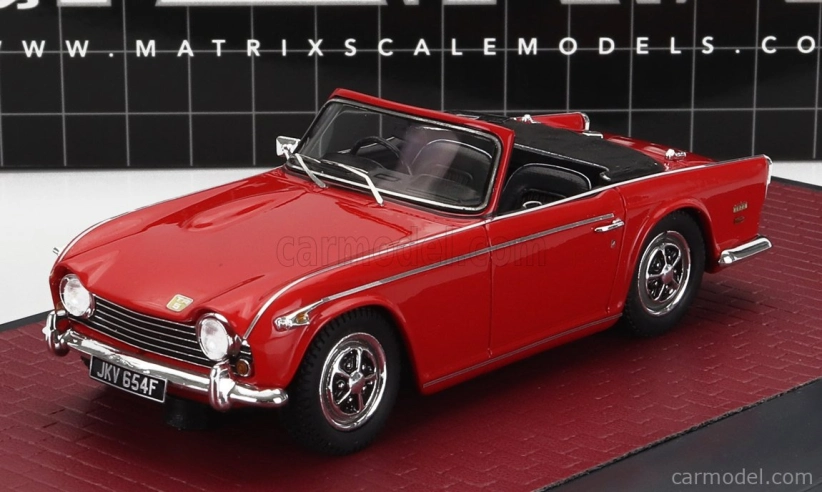 Modely v mierke Matrix Triumph Tr5 Cabriolet Open 1967 1:43 Červená