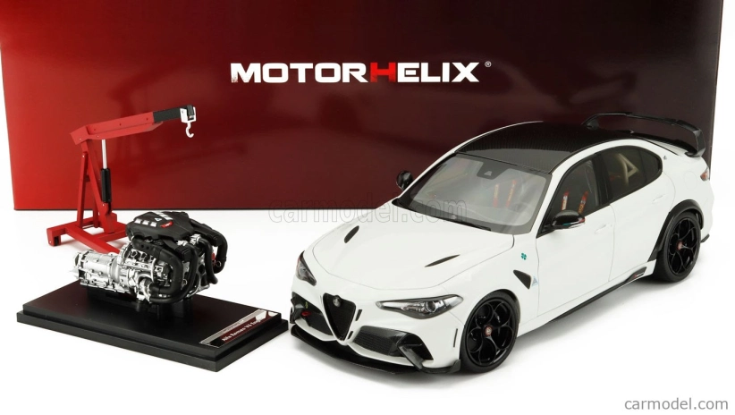 Motorhelix Alfa romeo Giulia Gtam With Engine And Accessories 2021 1:18 Bílá