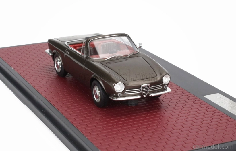 Matrix modely v mierke Alfa romeo Giulia Gt Cabriolet Spider Prototipo 1963 1:43 Brown Met