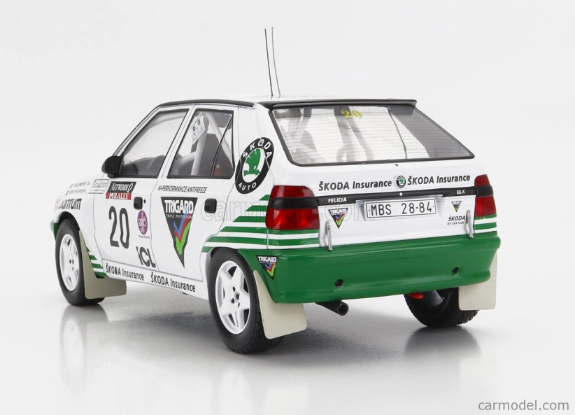 Ixo-models Škoda Felicia N 20 Rally Rac Lombard 1995 S.blomqvist - B.melander 1:18 Bielozelená