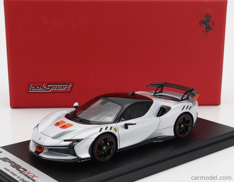 Looksmart Ferrari Sf90 Xx Stradale 2024 1:43 Bianco Artico - Biela oranžová čierna
