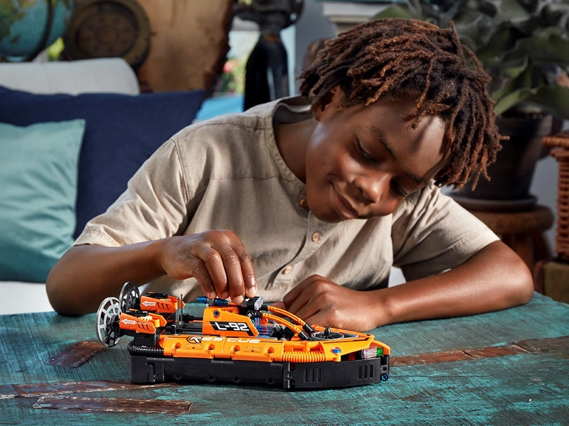 LEGO Technic - Záchranné vznášadlo