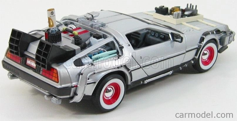 Welly De lorean Time Machine - Back To The Future 3 - Ritorno Al Futuro 3 1:24 Silver