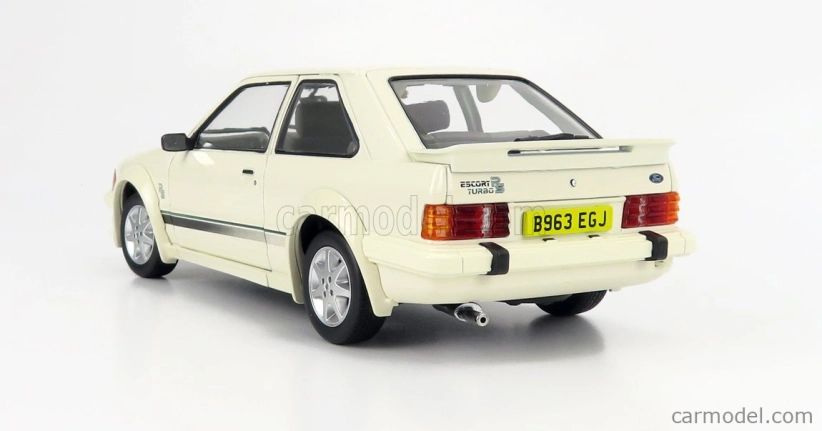 Sun-star Ford england Escort Rs Turbo 1984 1:18 Bílá