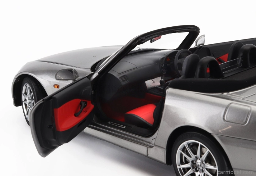 Motorhelix Honda S2000 (ap2) Spider With Engine And Accessories 2000 1:18 Silver