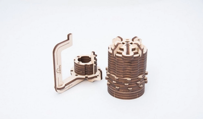 Ugears 3D dřevěné mechanické puzzle Zámek