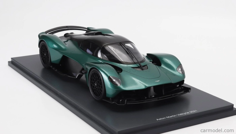 Schuco Aston martin Valkyrie 2021 1:18 Zelená