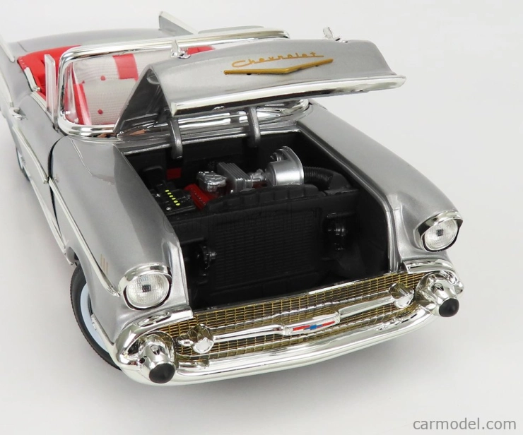 Autoworld Chevrolet Bel Air Cabriolet Open 1957 1:18 Silver