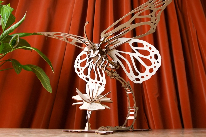 Ugears 3D drevené mechanické puzzle Butterfly