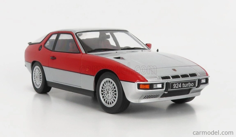 Porsche 924 Turbo Coupe 1986 v mierke 1:18 strieborno-červená