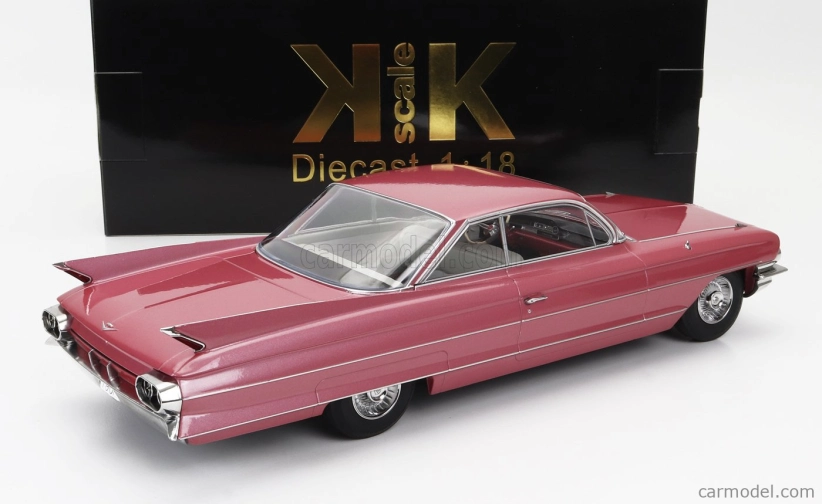 Cadillac Series 62 Coupe Deville 1961 v mierke 1:18 Ružová