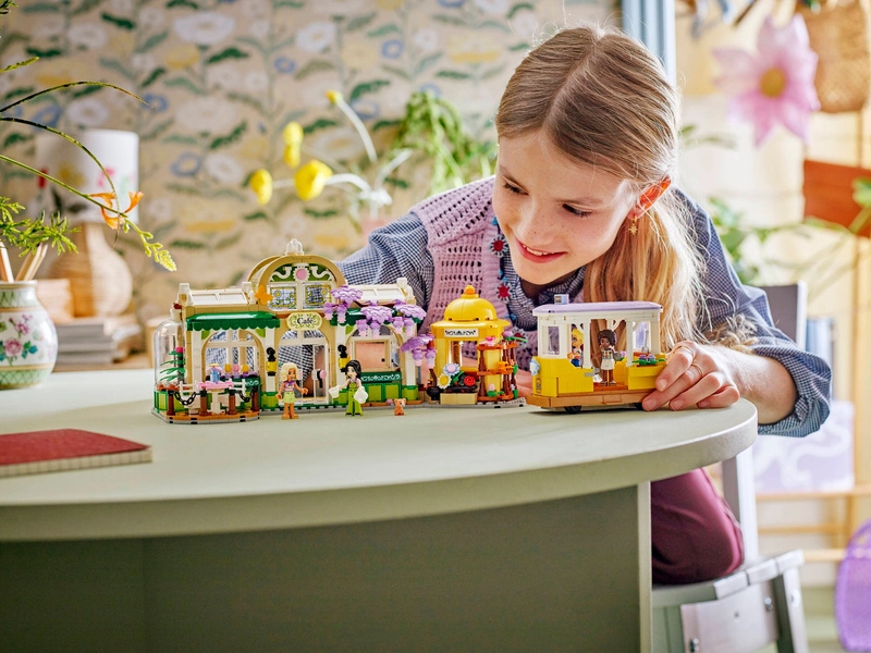 LEGO Friends - kaviareň plná rastlín a kvetinárstvo