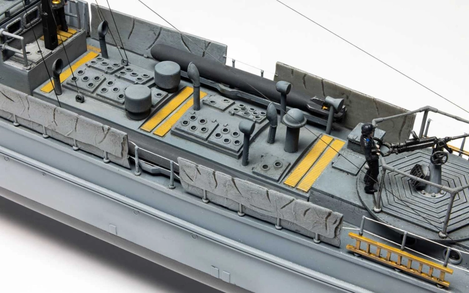 Classic Kit VINTAGE loď A10280V - German E-Boat (1:72)