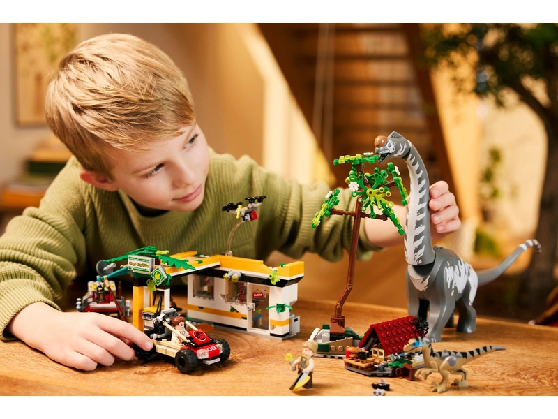 LEGO Jurský svet - Misia na sledovanie dravca a titanosaura
