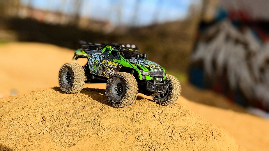 RC auto truck Mountain Race Champion