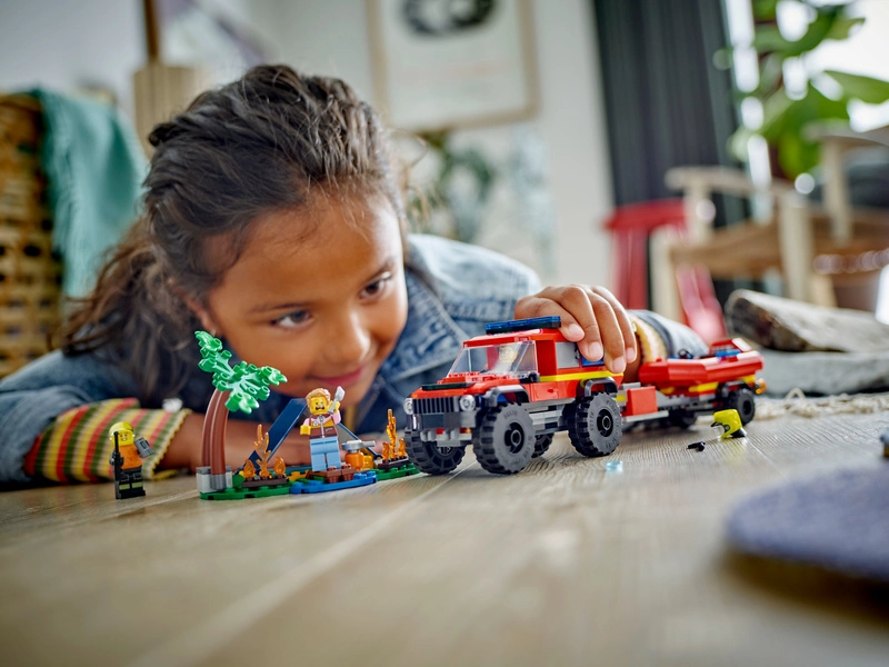 LEGO City - Hasičské auto 4x4 a záchranný čln