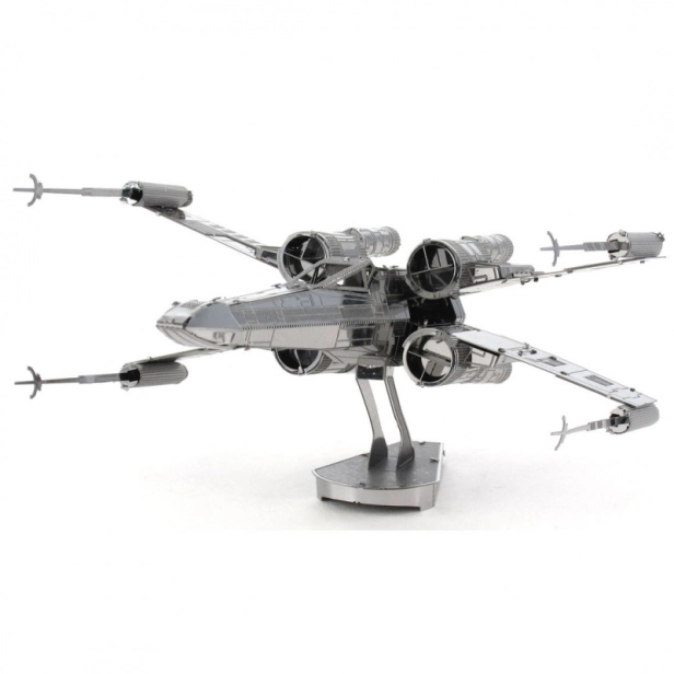Oceľová stavebnica Star Wars X-Wing Fighter